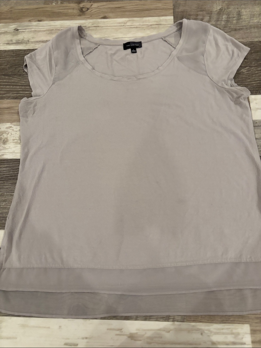 The Limited Women's Gray Short Sleeve Scoop Neck Tee
